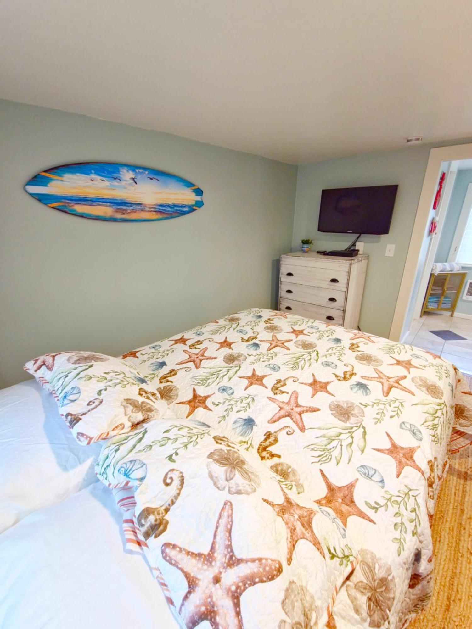 Enchanted Cottages By The Sea Seaview Екстериор снимка